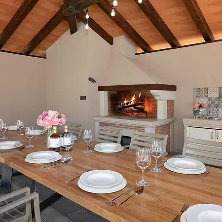 Denis Holiday home Cerjani