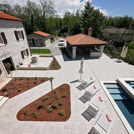 Casa de Férias Denis Cerjani