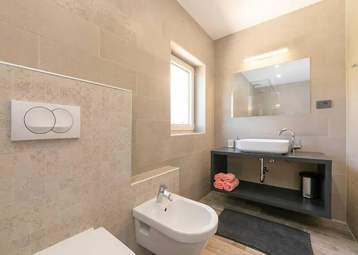 펜션 Denis Cerjani