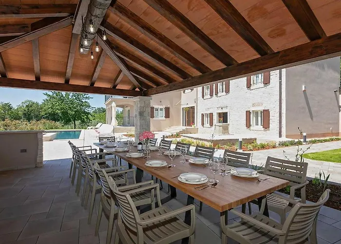 펜션 Denis Cerjani